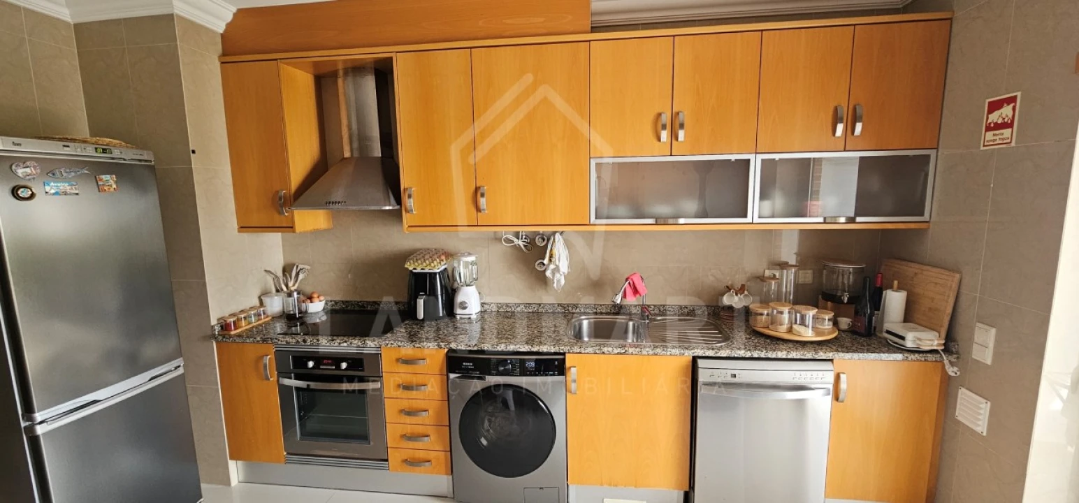 Apartamento T2 para Venda em São Martinho do Porto Foto 3