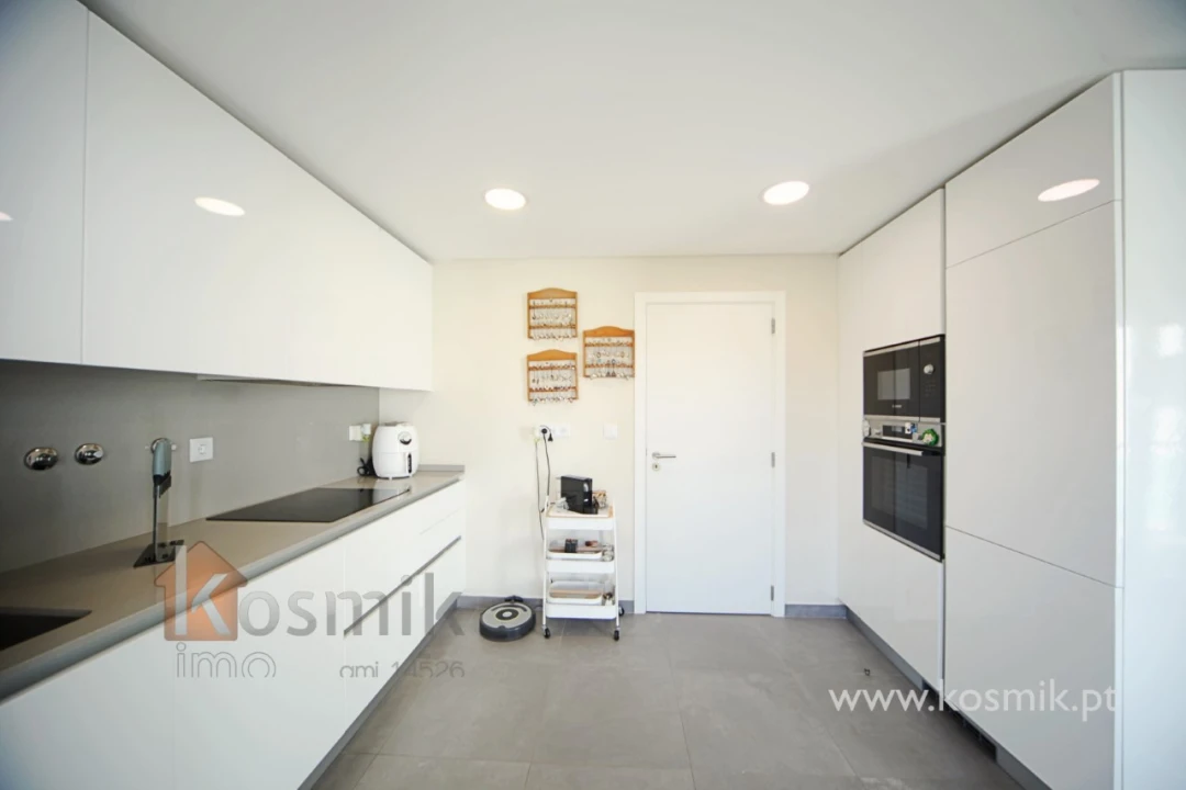 Apartamento T2 para Venda em Pontinha e Famões Foto 7