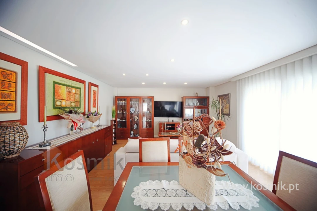 Apartamento T2 para Venda em Pontinha e Famões Foto 21