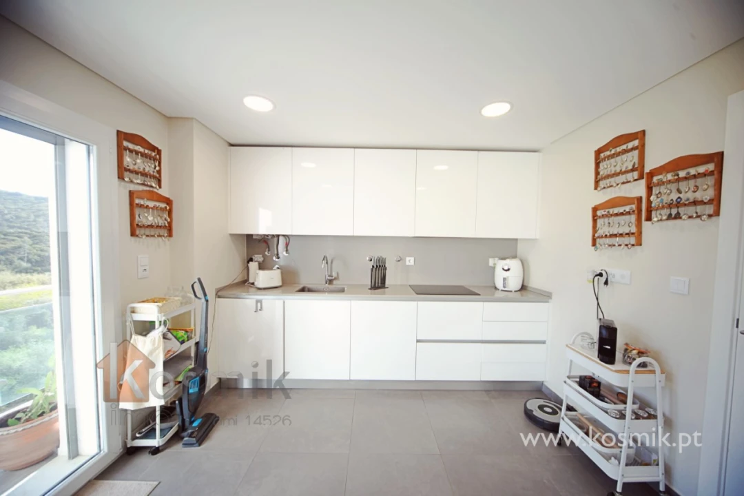 Apartamento T2 para Venda em Pontinha e Famões Foto 26