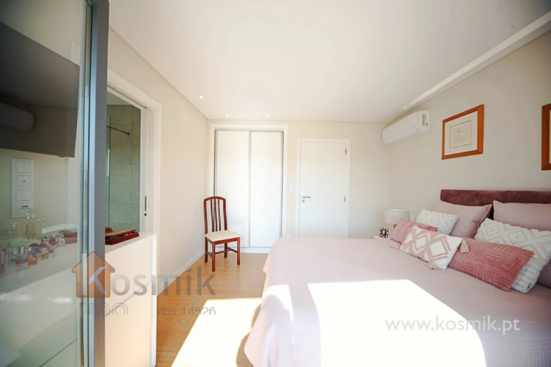 Apartamento T2 para Venda em Pontinha e Famões Foto 30