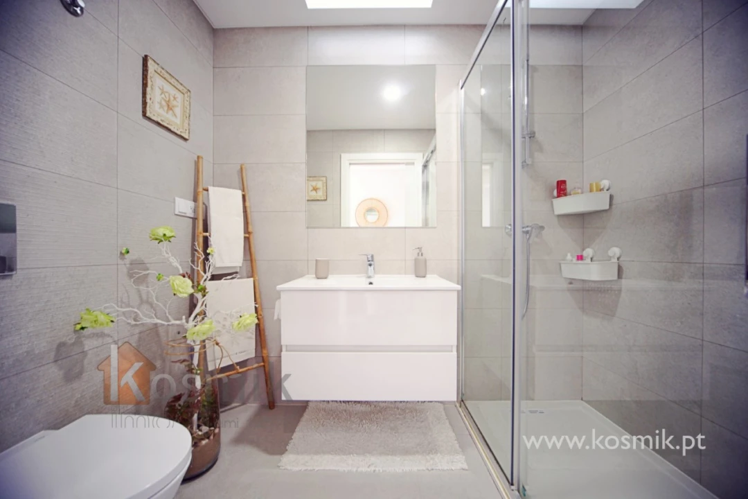 Apartamento T2 para Venda em Pontinha e Famões Foto 39