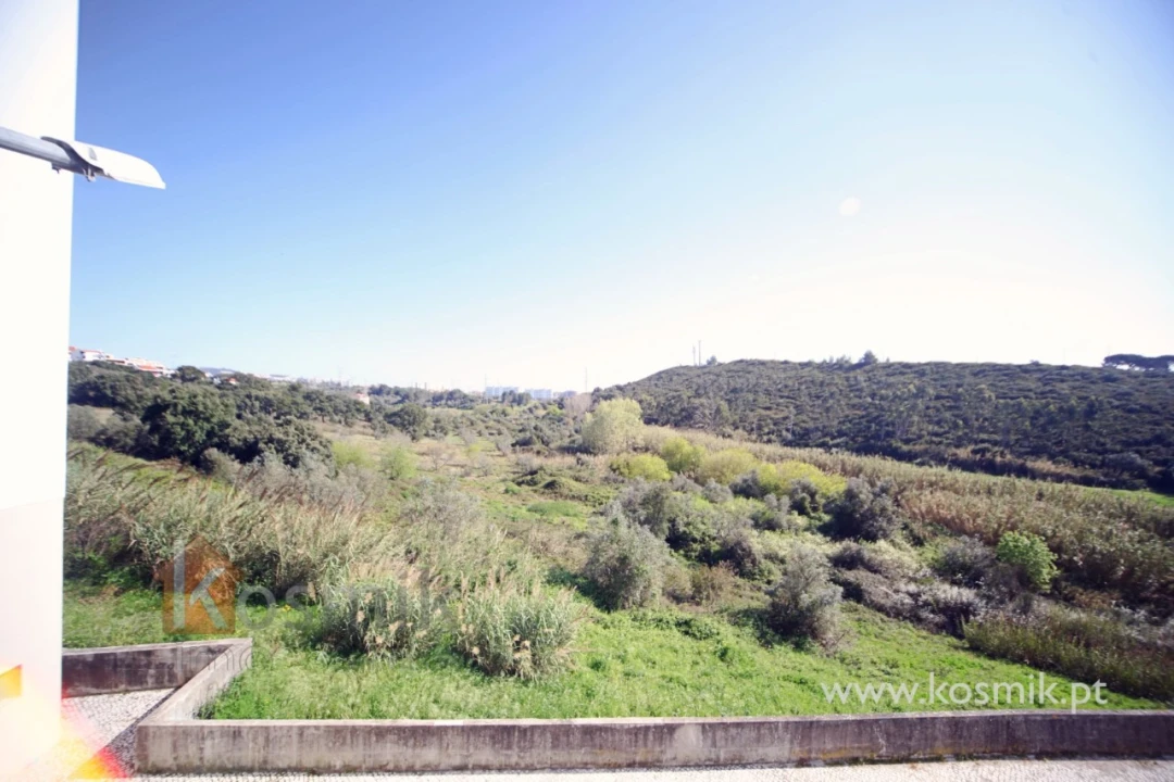 Apartamento T2 para Venda em Pontinha e Famões Foto 43