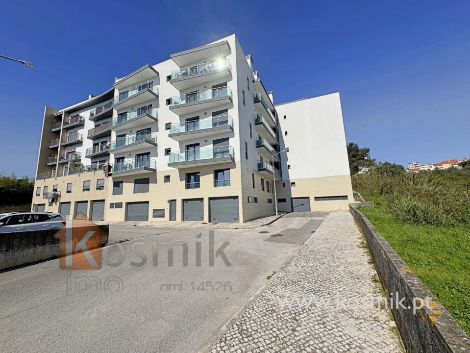 Apartamento T2 para Venda em Pontinha e Famões Foto 3