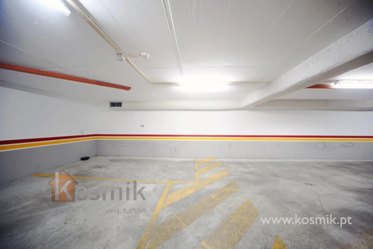 Apartamento T2 para Venda em Pontinha e Famões Foto 15