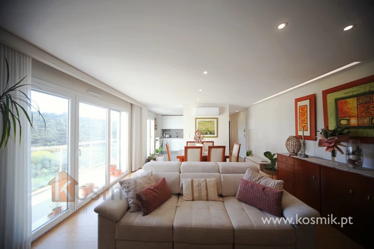 Apartamento T2 para Venda em Pontinha e Famões Foto 2