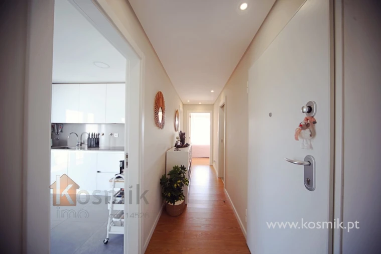 Apartamento T2 para Venda em Pontinha e Famões Foto 40