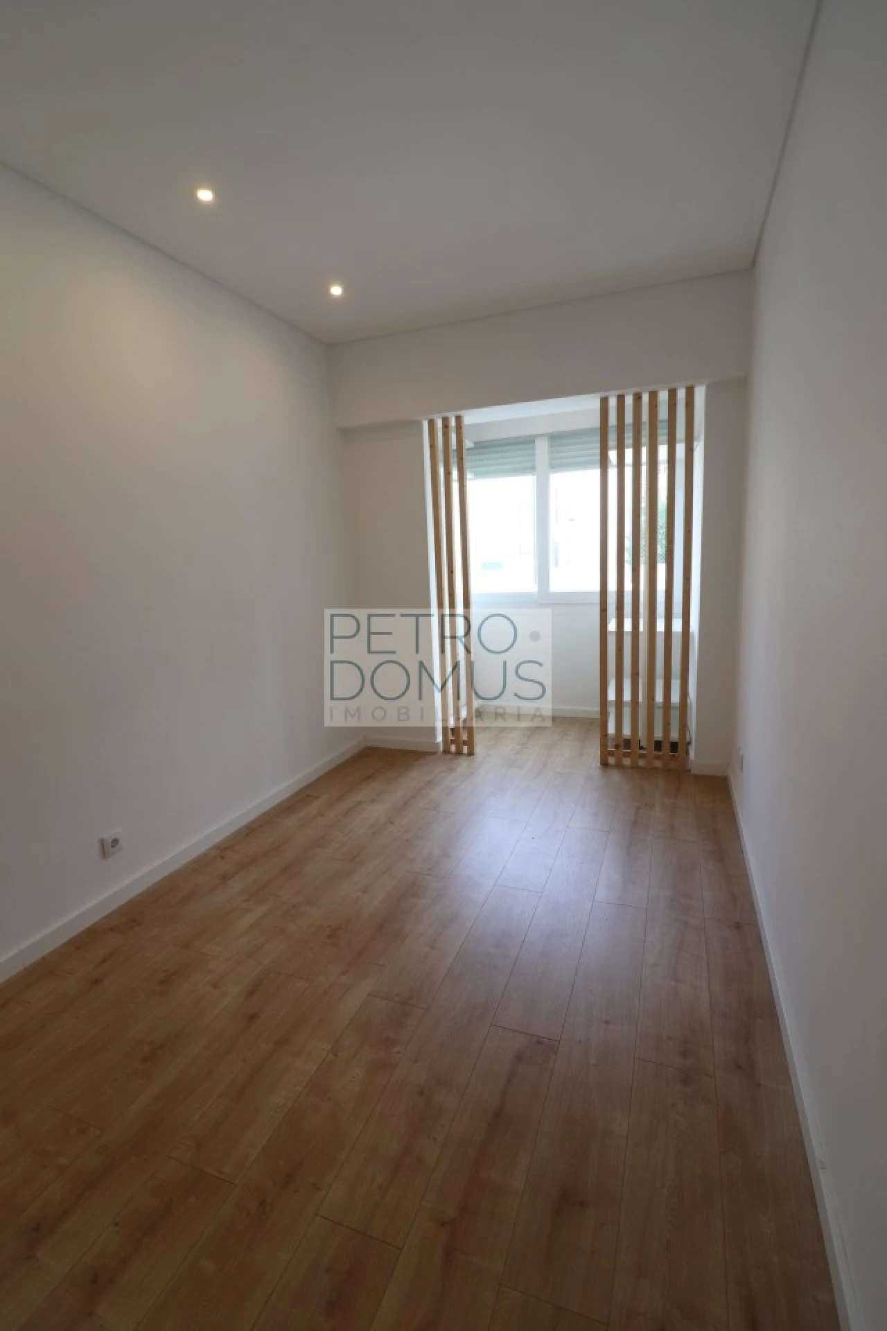 Apartamento T1 para Arrendamento em Areeiro Foto 17