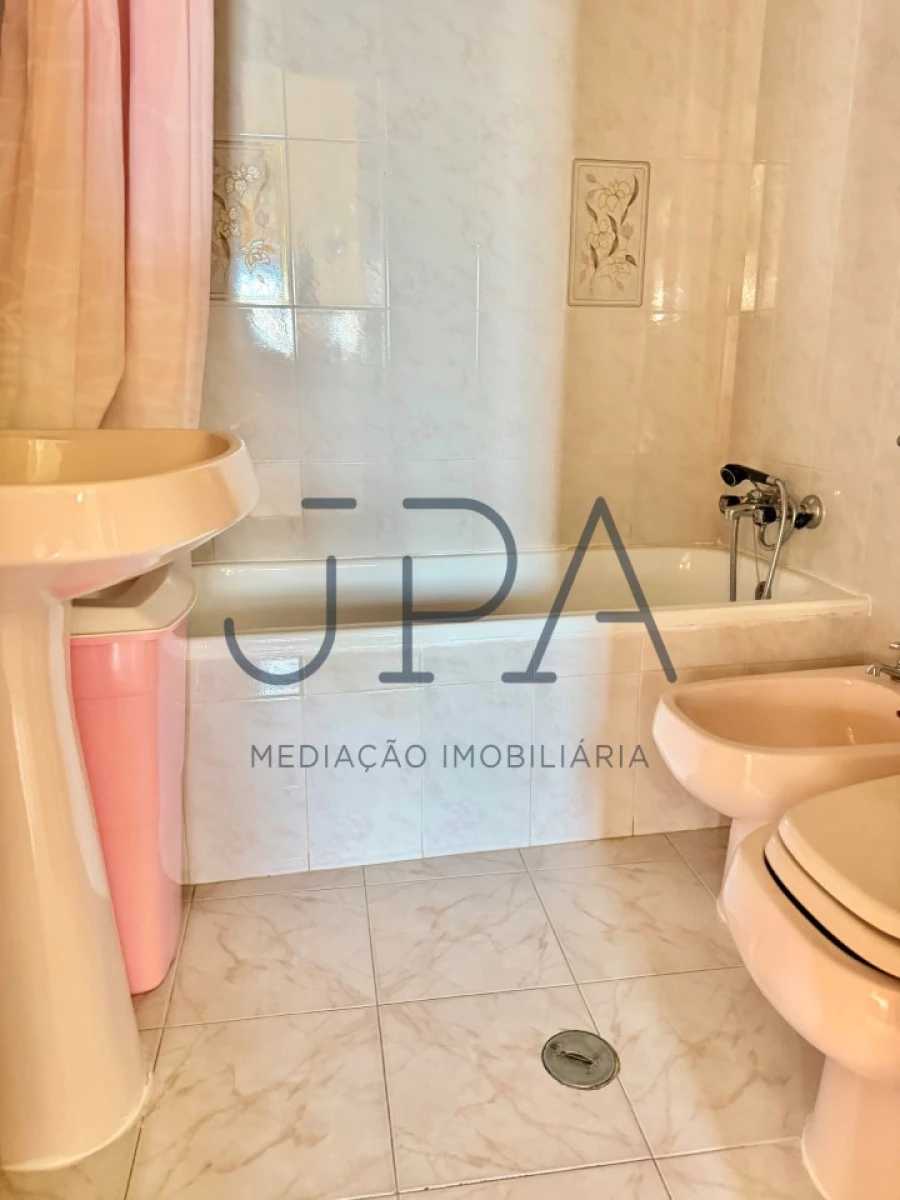 Moradia T4 para Venda em Altura Foto 12