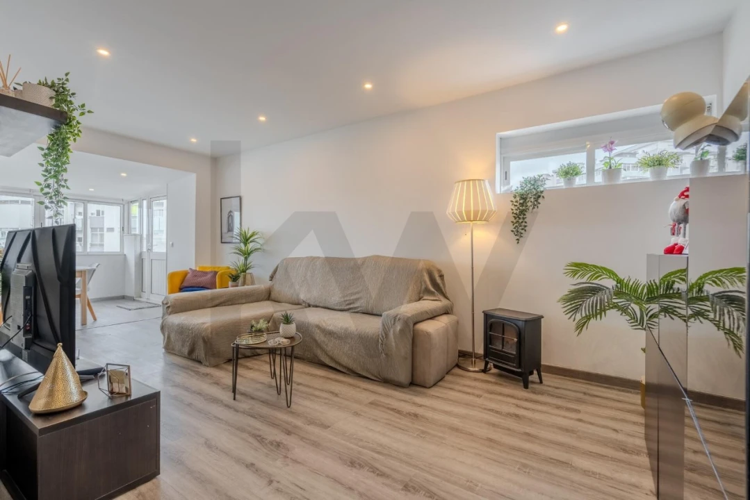 Apartamento T2 para Venda em Rio de Mouro Foto 22