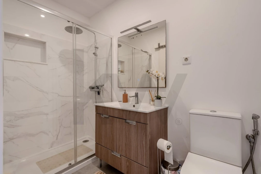 Apartamento T2 para Venda em Rio de Mouro Foto 31