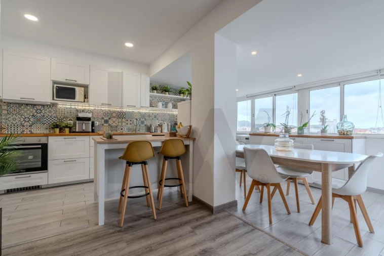 Apartamento T2 para Venda em Rio de Mouro Foto 6