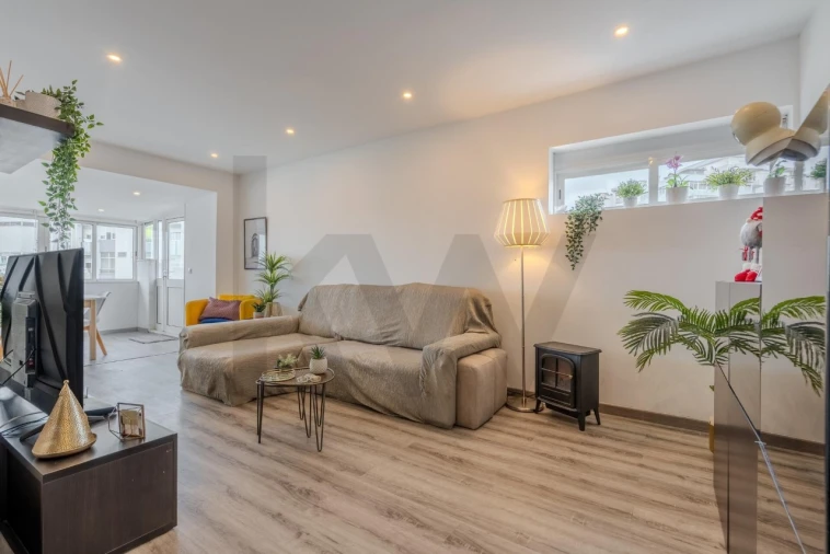 Apartamento T2 para Venda em Rio de Mouro Foto 22