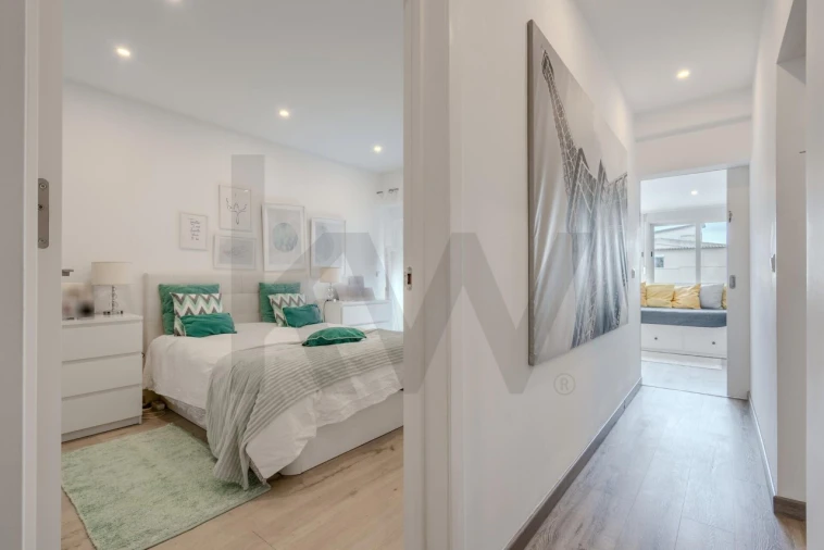 Apartamento T2 para Venda em Rio de Mouro Foto 29