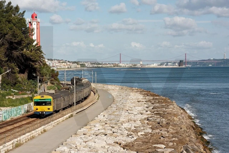 Apartamento T1 para Venda em Carcavelos e Parede Foto 18