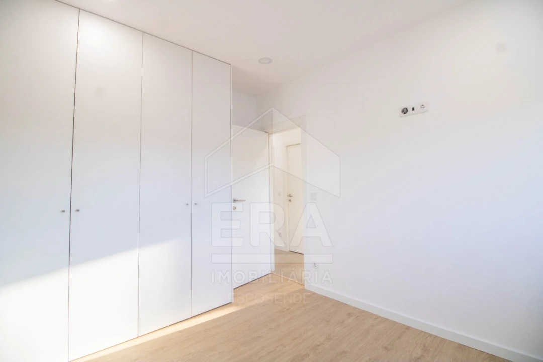 Moradia T4 para Venda em Subportela, Deocriste e Portela Susã Foto 8