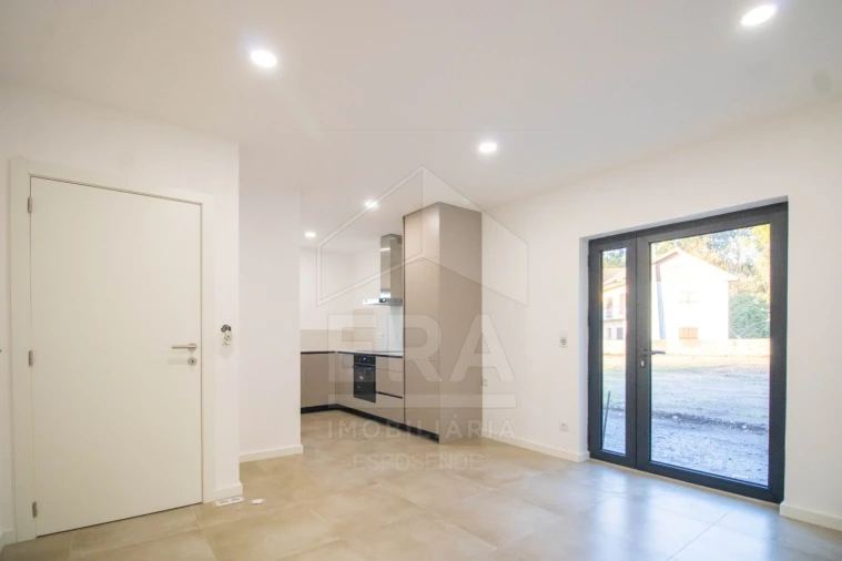 Moradia T4 para Venda em Subportela, Deocriste e Portela Susã Foto 3