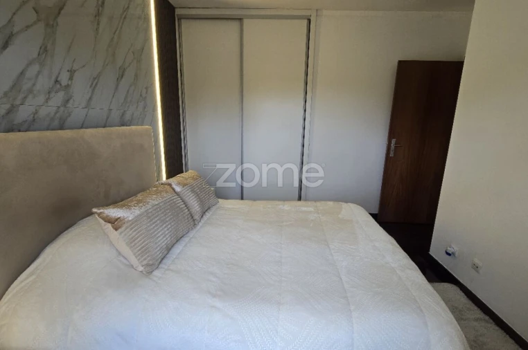Apartamento T2 para Venda em Valongo Foto 23