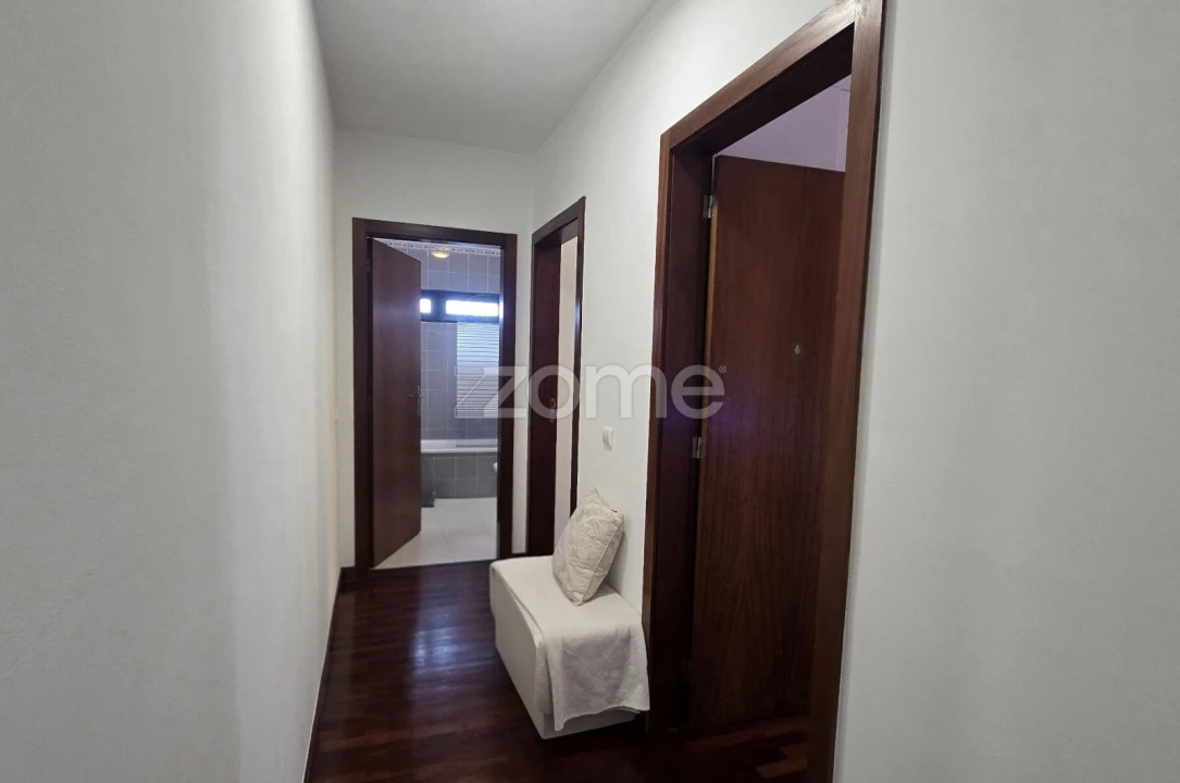 Apartamento T2 para Venda em Valongo Foto 19