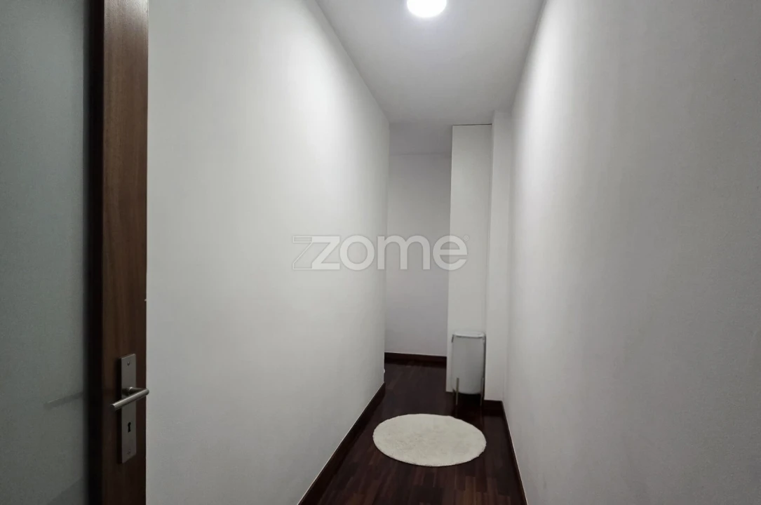 Apartamento T2 para Venda em Valongo Foto 18