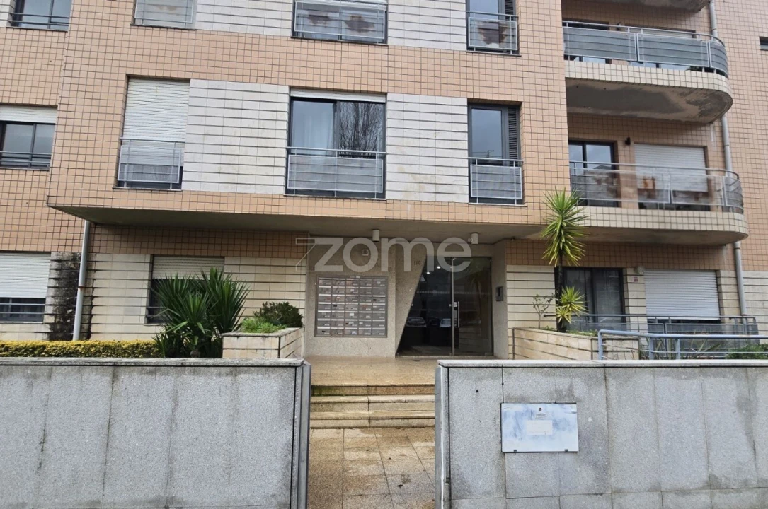 Apartamento T2 para Venda em Valongo Foto 3