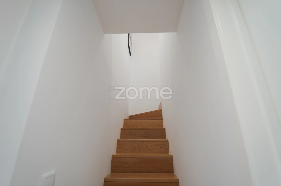 Moradia T3 para Venda em Pedroso e Seixezelo Foto 19