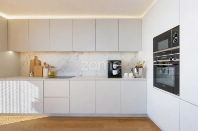Apartamento T4 para Venda em Santa Marinha e São Pedro da Afurada