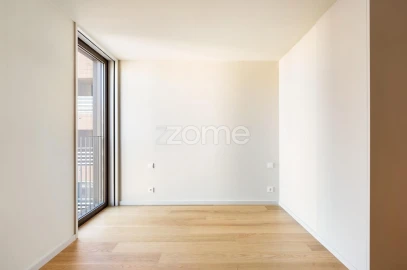 Apartamento T4 para Venda em Santa Marinha e São Pedro da Afurada