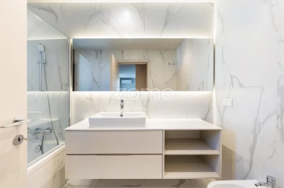 Apartamento T4 para Venda em Santa Marinha e São Pedro da Afurada