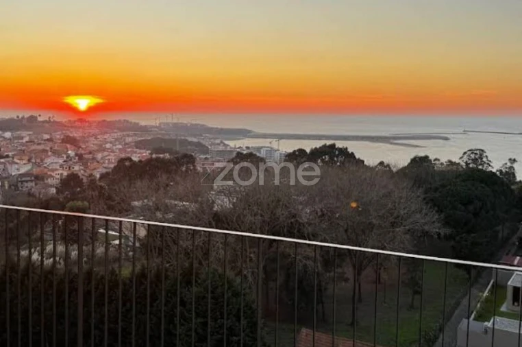 Apartamento T4 para Venda em Santa Marinha e São Pedro da Afurada Foto 33