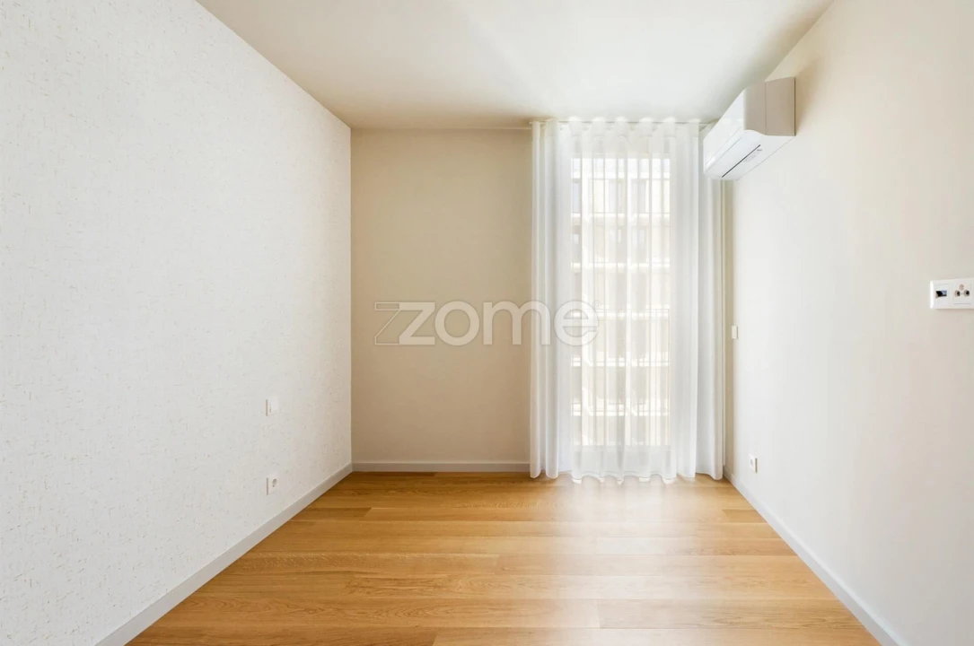 Apartamento T4 para Venda em Santa Marinha e São Pedro da Afurada Foto 19