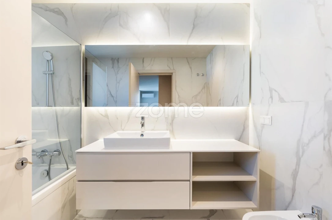 Apartamento T4 para Venda em Santa Marinha e São Pedro da Afurada Foto 27