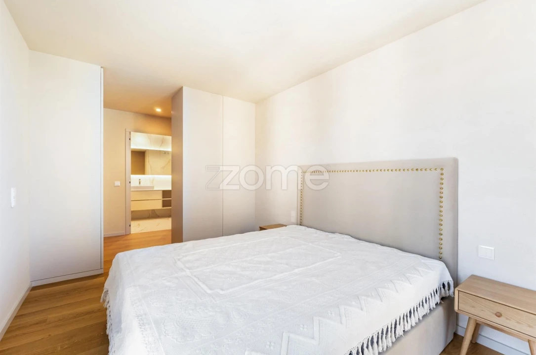 Apartamento T4 para Venda em Santa Marinha e São Pedro da Afurada Foto 24