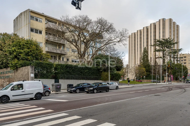 Apartamento T4 para Arrendamento em Ramalde Foto 1