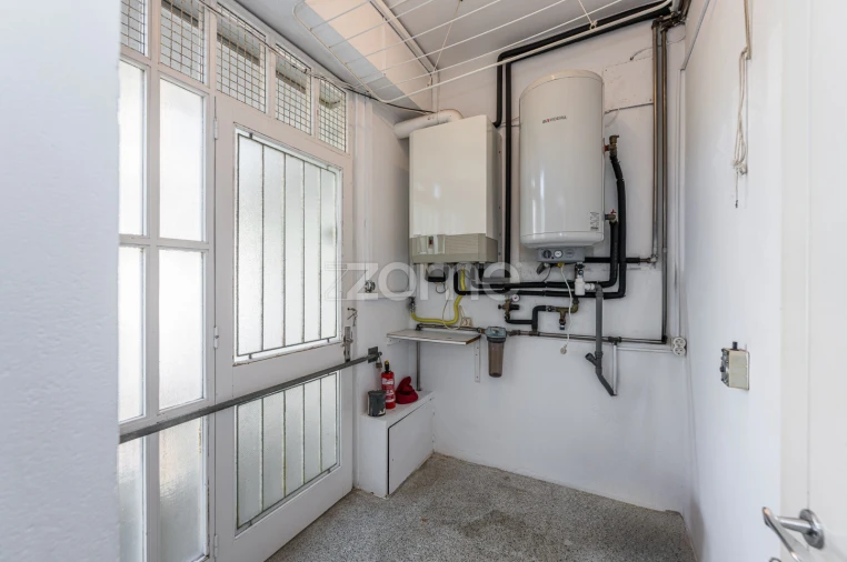 Apartamento T4 para Arrendamento em Ramalde Foto 11