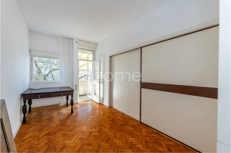 Apartamento T4 para Arrendamento em Ramalde Foto 25