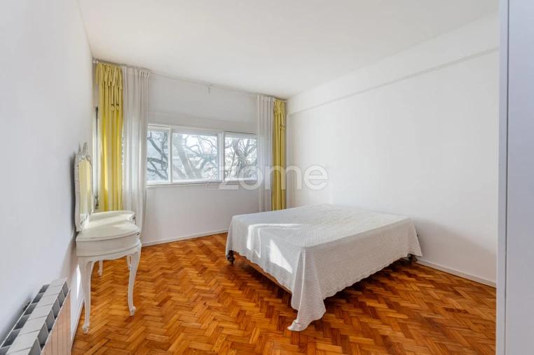 Apartamento T4 para Arrendamento em Ramalde Foto 29