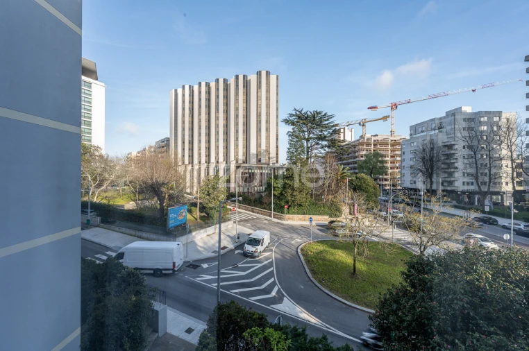 Apartamento T4 para Arrendamento em Ramalde Foto 38