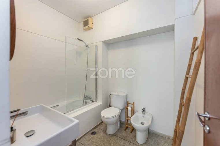 Apartamento T4 para Arrendamento em Ramalde Foto 35