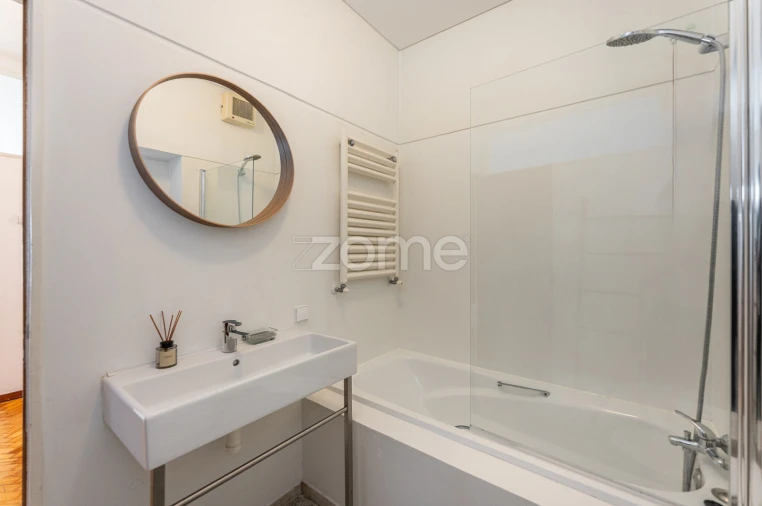 Apartamento T4 para Arrendamento em Ramalde Foto 36