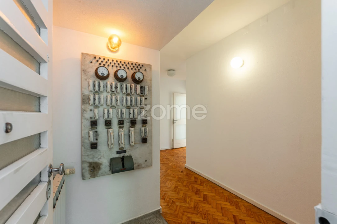 Apartamento T4 para Arrendamento em Ramalde Foto 5