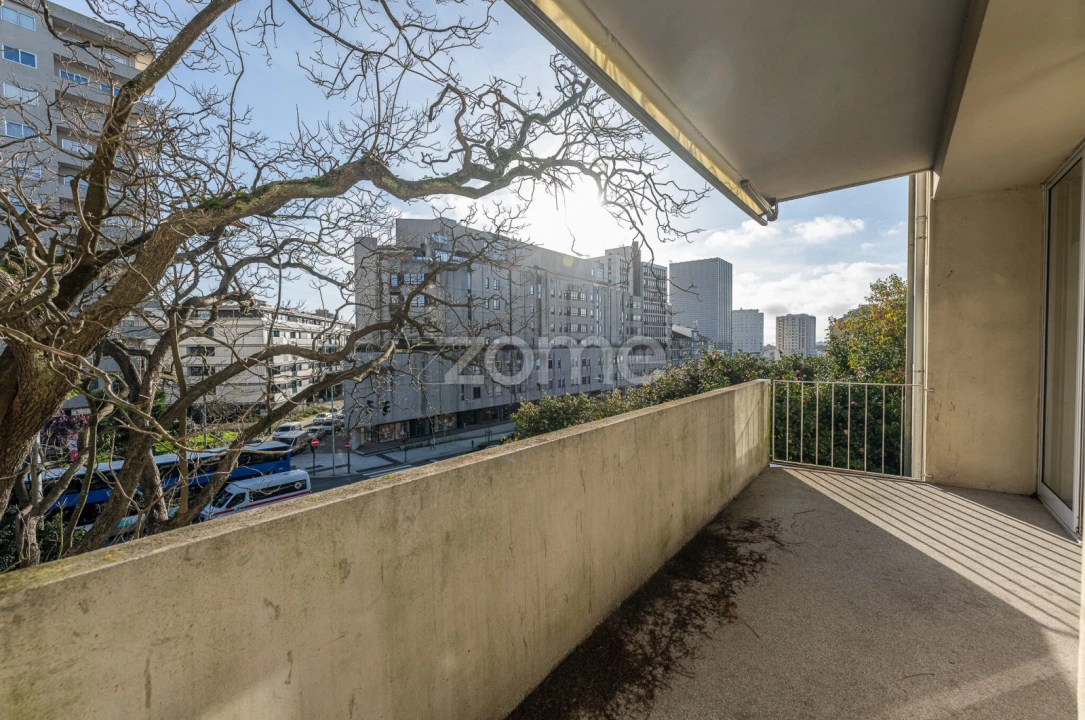 Apartamento T4 para Arrendamento em Ramalde Foto 19