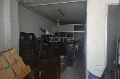 Terreno Comércio / Armazém para Venda em Ramalde
