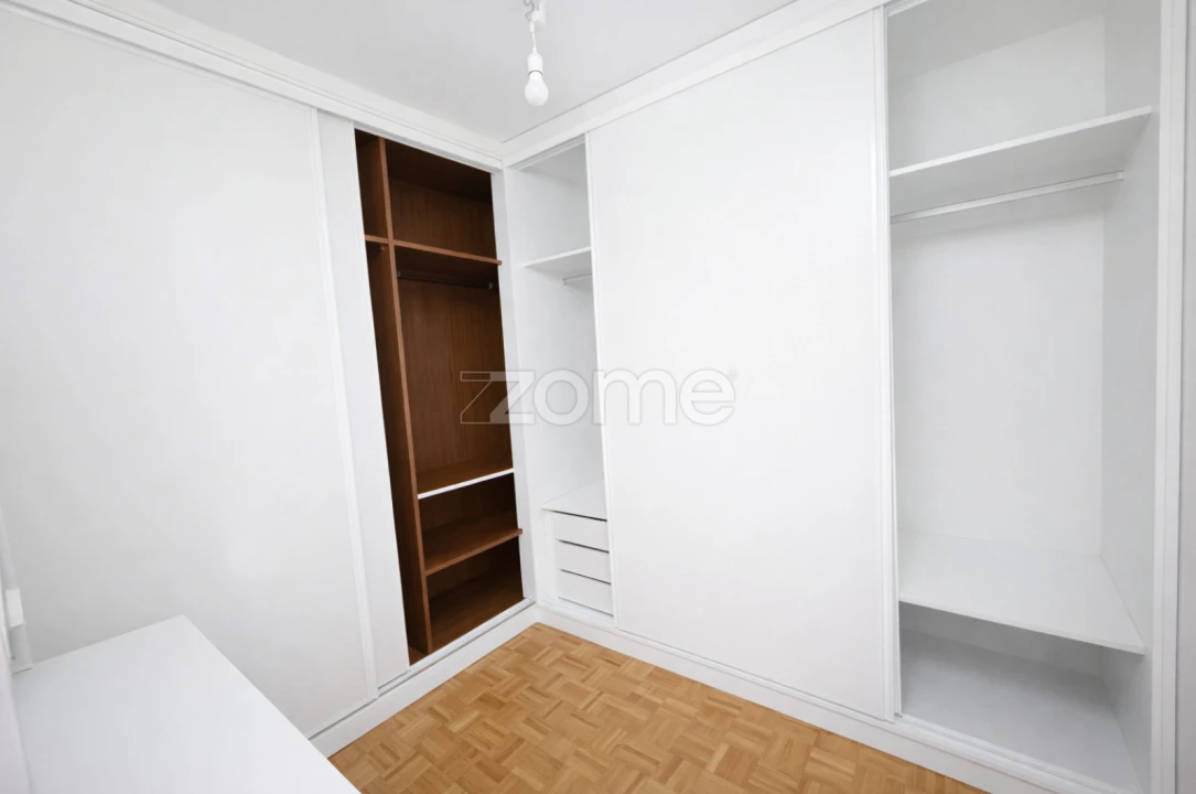 Apartamento T3 para Arrendamento em Custóias, Leça do Balio e Guifões Foto 13