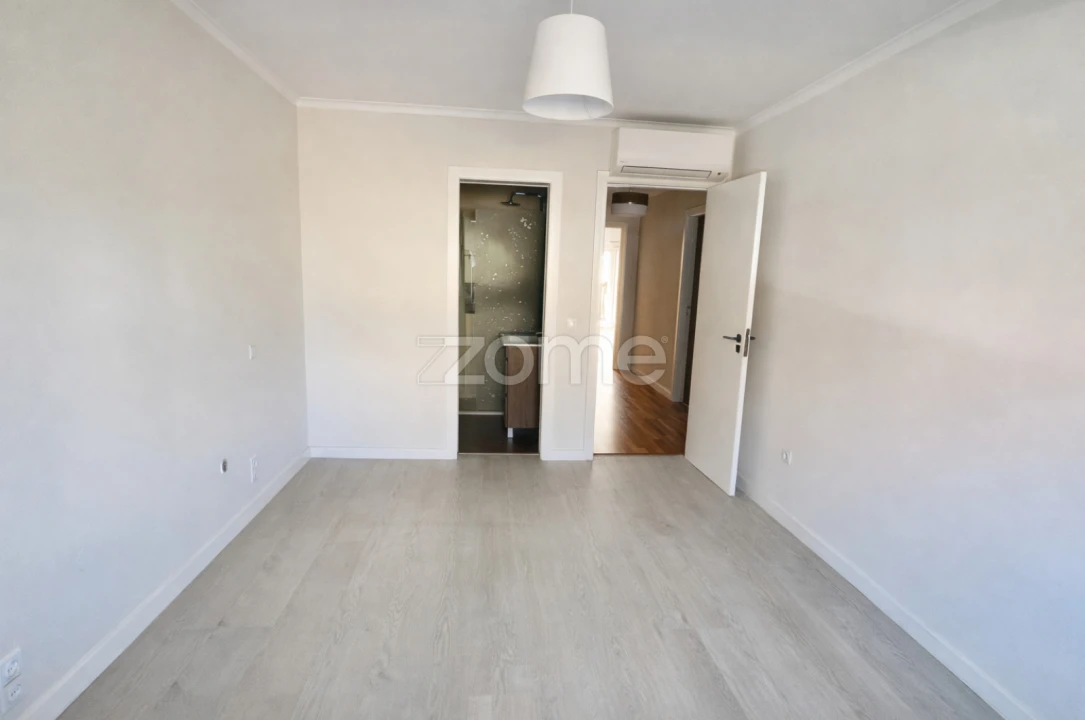 Apartamento T3 para Arrendamento em Custóias, Leça do Balio e Guifões Foto 11