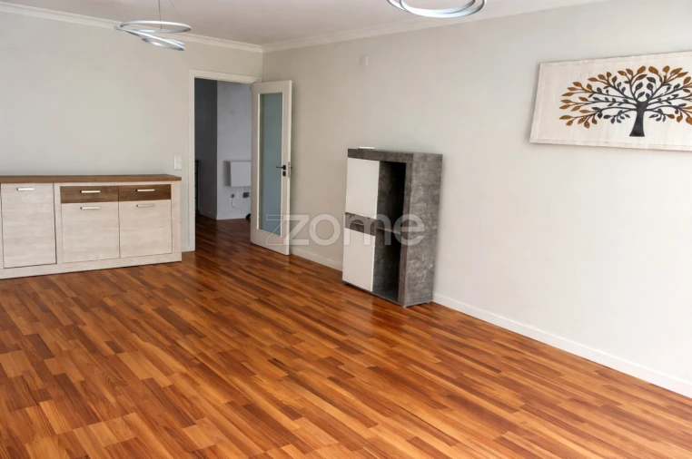 Apartamento T3 para Arrendamento em Custóias, Leça do Balio e Guifões Foto 2