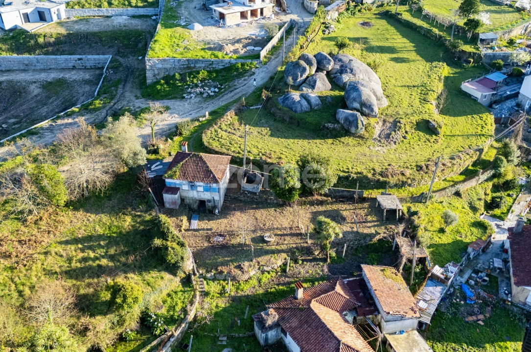 Moradia T2 para Venda em Priscos Foto 6