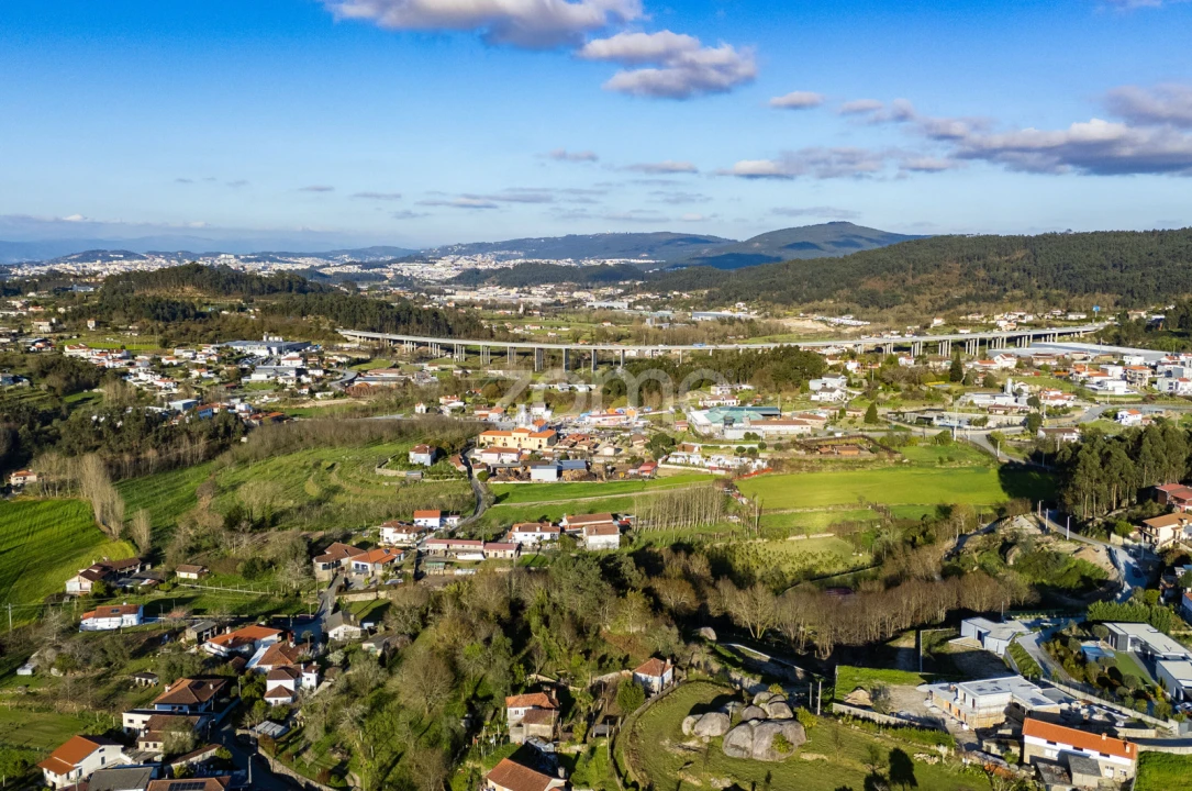 Moradia T2 para Venda em Priscos Foto 24