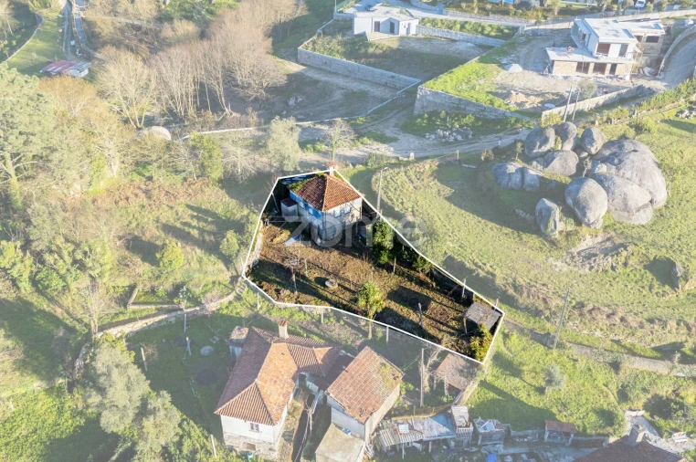 Moradia T2 para Venda em Priscos Foto 4