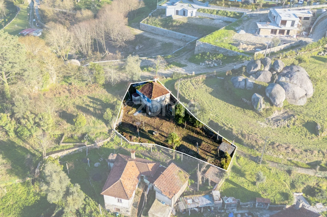 Moradia T2 para Venda em Priscos Foto 4